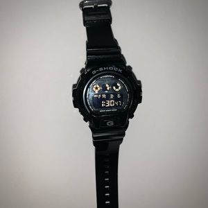 BLACK CASIO G SHOCK WATCH ⌚️